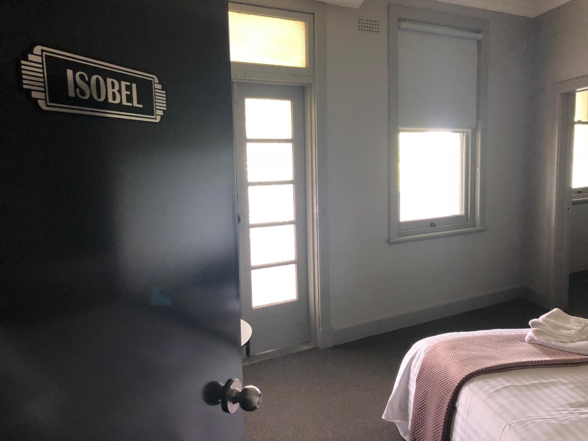 The Royal Hotel, Drouin Esterno foto